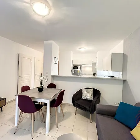 F2 Climatise A Lamalou-les-bains, Terrasse, Proche Centre Et Thermes, Animaux Acceptes - Fr-1-451-167 *