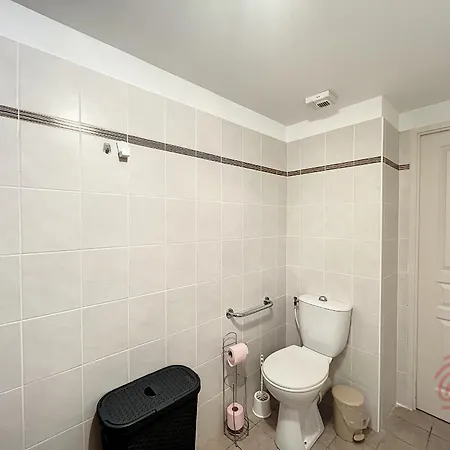 F2 Climatise A Lamalou-les-bains, Terrasse, Proche Centre Et Thermes, Animaux Acceptes - Fr-1-451-167 Apartment *