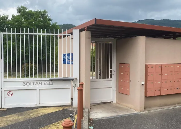דירה F2 Climatise A Lamalou-les-bains, Terrasse, Proche Centre Et Thermes, Animaux Acceptes - Fr-1-451-167 למאלו-לה-בן