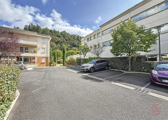 דירה F2 Climatise A Lamalou-les-bains, Terrasse, Proche Centre Et Thermes, Animaux Acceptes - Fr-1-451-167